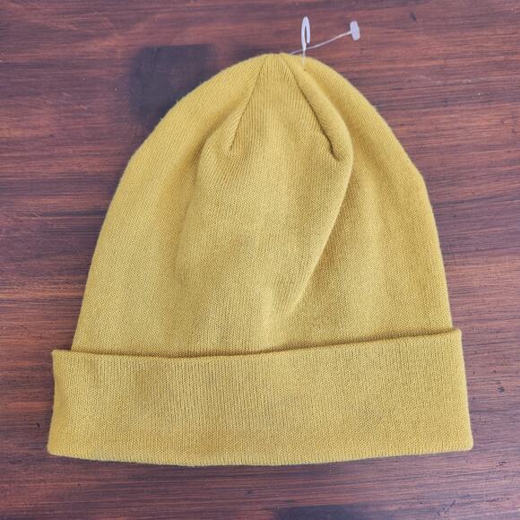 The North Face Mustard Yellow Beanie One Size Desert Tree Scenic Patch New - Picture 3 of 3